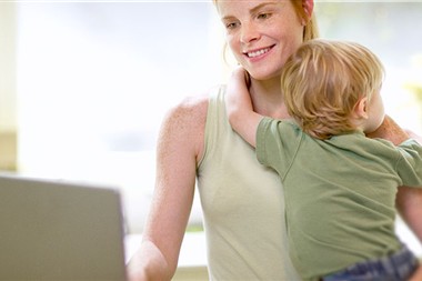 Zu Blogartikel 'Weiterbildung in der Karenz: Büffeln in der Babypause? ' wechseln