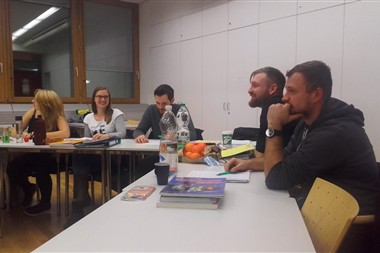 Zu Blogartikel 'Berufsreifeprüfung: Englisch nach Feierabend? Macht Spaß!' wechseln