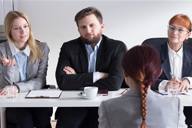 Zu Blogartikel 'Angst-Fragen beim Vorstellungsgespräch: So antwortest du' wechseln