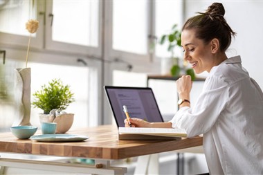 Zu Blogartikel 'Burn-out im Homeoffice: Wann ist der Ofen aus?' wechseln