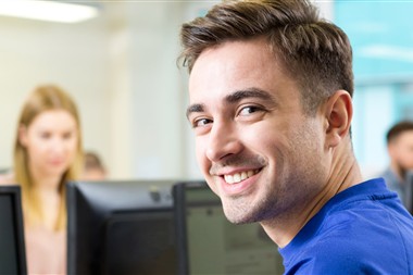 Zu Blogartikel 'Computer says yes: Diese 5 IT-Berufe sind besonders gefragt' wechseln