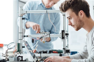 Zu Blogartikel 'Konzentriert arbeiten: So kommst du in den Flow' wechseln