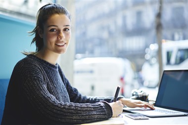 Zu Blogartikel 'Richtig lernen, aber wie? Ein bisschen Theorie – und 6 tolle Tipps zum Pauken' wechseln